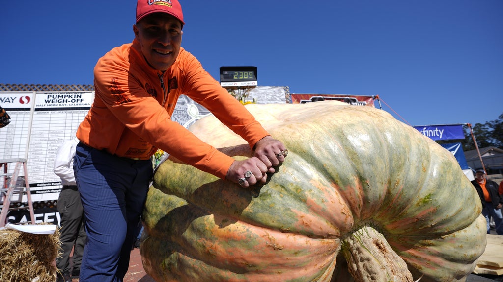 Anoka County pumpkin grower wins California title for 5th time in 7 years — WCCO / CBS Minnesota, Arlington Arts news