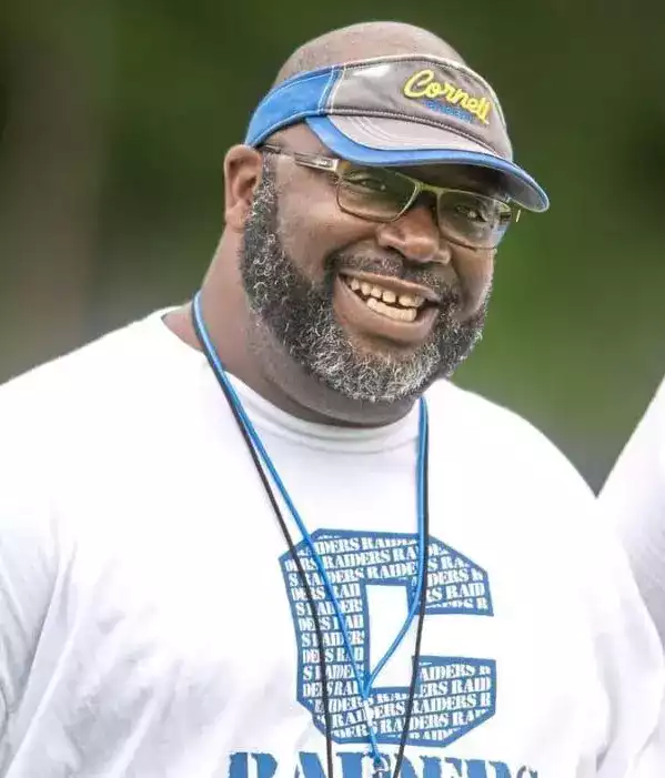 High school football coach dies after medical emergency at game — WESH 2 Orlando, Arlington Health news