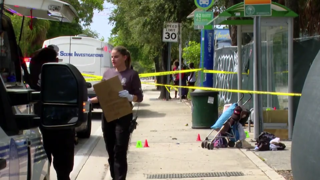 Attacker, victim injured in stabbing at Miami bus stop — WSVN 7 Miami-Dade, Arlington Community news